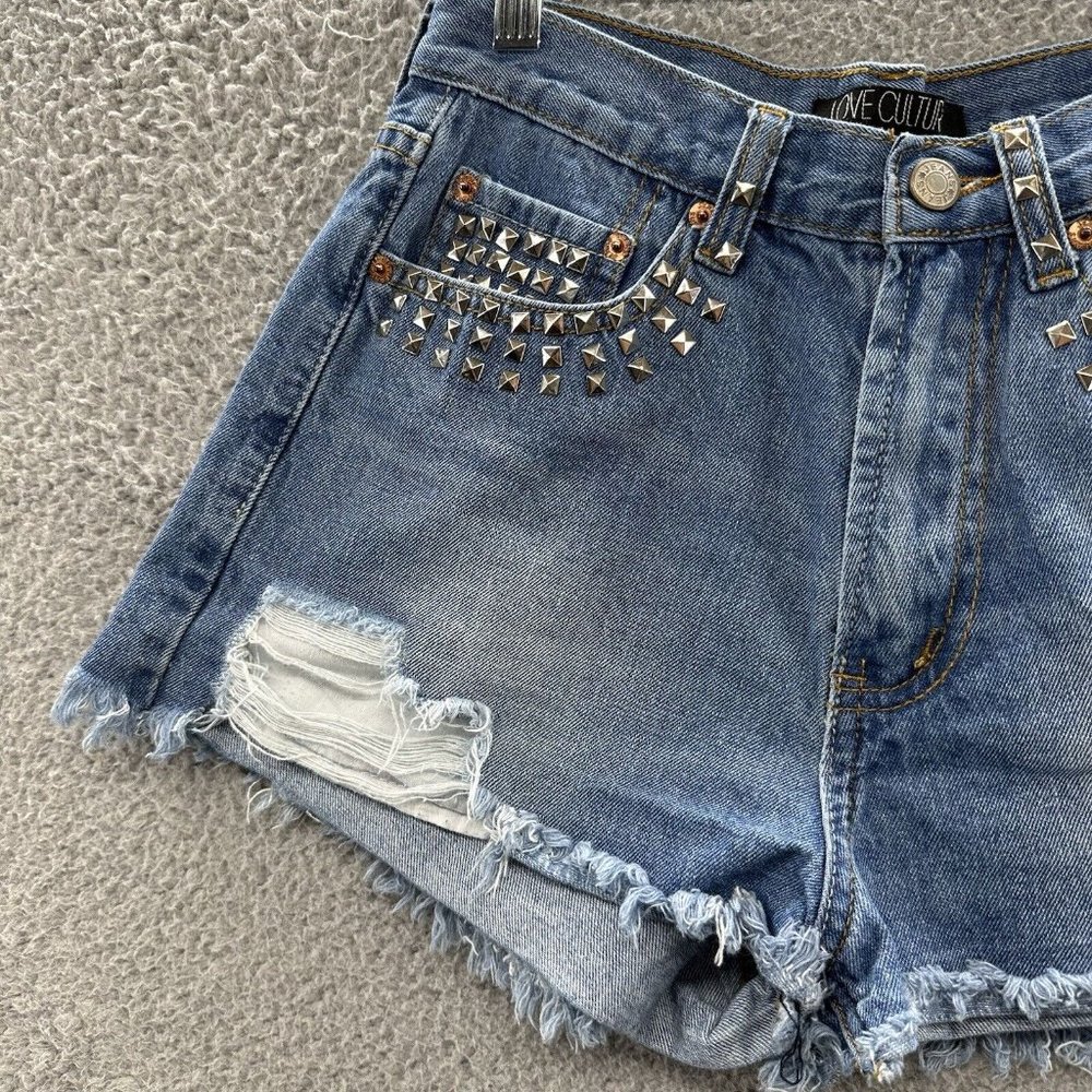 Love Culture Shorts Junior's Medium Blue Denim Distressed Studded Shorts Size M - Picture 5 of 16